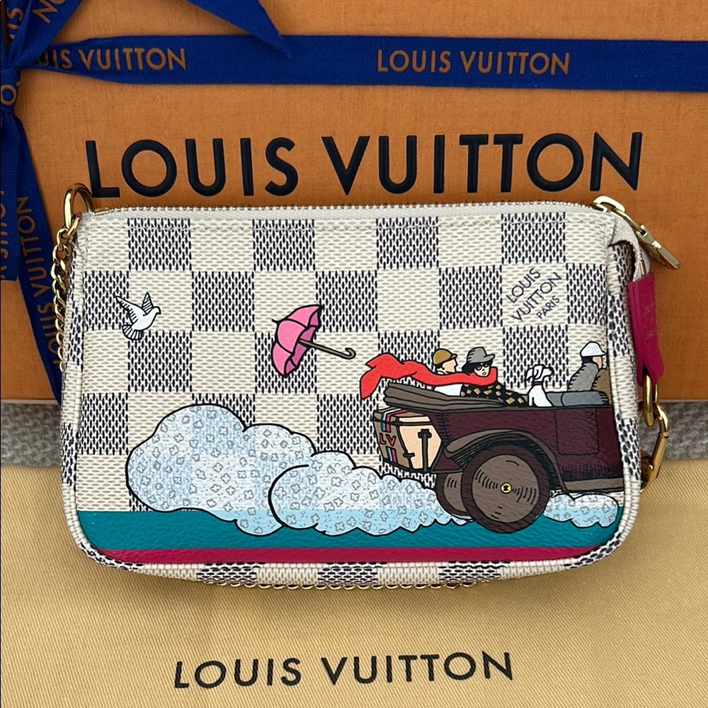 Louis Vuitton Mini Pochette Accessories